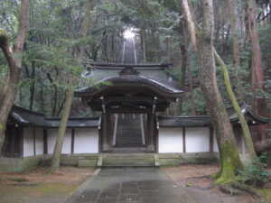 Wikipediaより：阿弥陀ヶ峰山頂の豊国廟